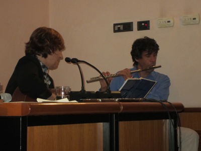 Elia Fleta alla chitarra e Marco Martinelli al flauto 